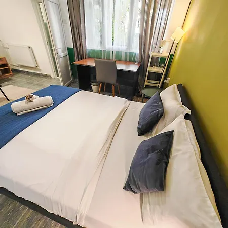 Little Budget 3* Βουκουρέστι