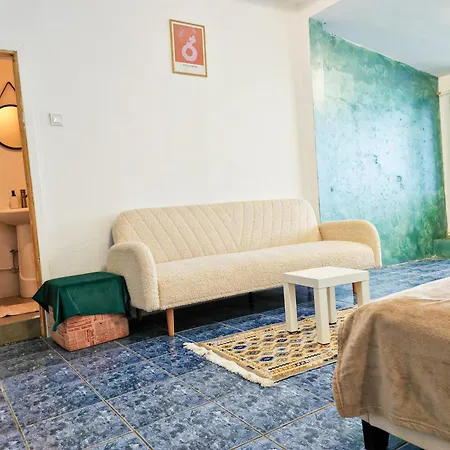 Ξενοδοχείο με διαμερίσματα Little Budget Βουκουρέστι