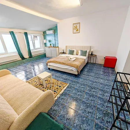 Ξενοδοχείο με διαμερίσματα Little Budget 3*
